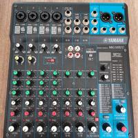 mixer Yamaha MG10xu 
