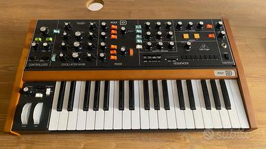 Synth Behringer Poli D