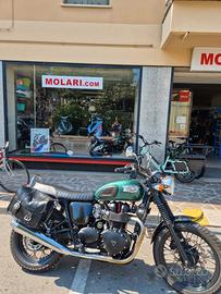 Triumph Bonneville 800 c.c. Verde