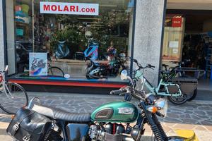 Triumph Bonneville 800 c.c. Verde