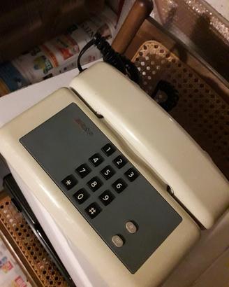 Apparecchio telefonico fisso