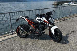 KTM DUKE 125