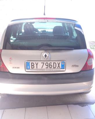 RENAULT CLIO 2 1.5 DCI dic 2001