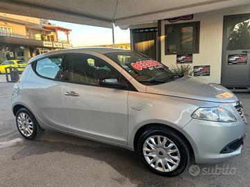 Lancia Ypsilon 1.2 69 CV 5 porte Platinum