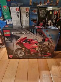 LEGO Technic 42107 Ducati Panigale V4R *FR