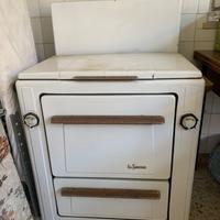 Vecchia stufa da cucina