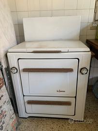 Vecchia stufa da cucina