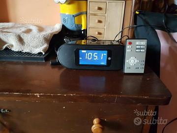 Radiosveglia con ingresso ipod-aux