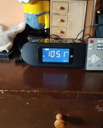 Radiosveglia con ingresso ipod-aux