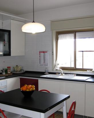 Privato Vende: Luminoso 70 mq cir Ascensore Posto