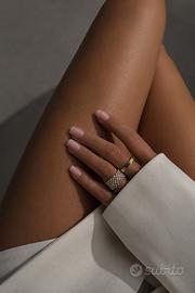 Modella mani