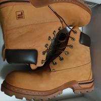 scarponi da montagna 