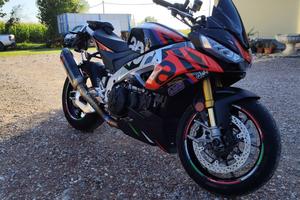 Aprilia tuono factory 2023