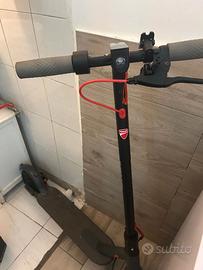 MONOPATTINO DUCATI