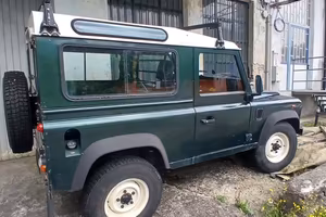 Land rover defender 2,5 4x4
