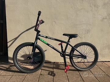 Bicicletta  BMX