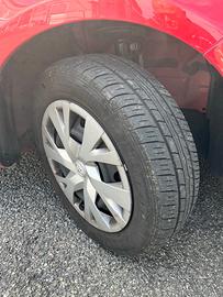 4 Pneumatici estivi con cerchio per Toyota Yaris