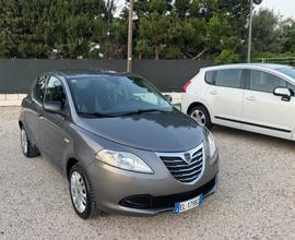Lancia Ypsilon 1.2 69 CV 5 porte S&S Gold