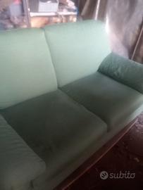 divano a due posti 