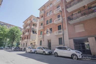 2 LOCALI A TORINO
