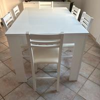 Tavolo allungabile bianco con 6 sedie
