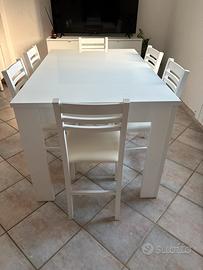 Tavolo allungabile bianco con 6 sedie