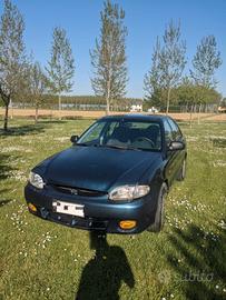 Hyundai accent 1998