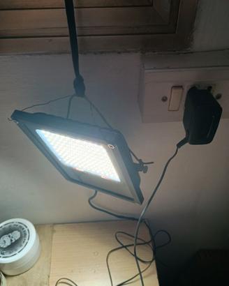 faretto 120 led 5 volts