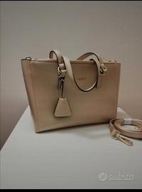 Borsa  a mano Guess