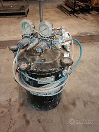 serbatoio sotto pressione con pompa