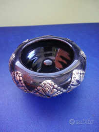 Brucia incenso o posacenere indiano nuovo