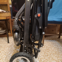 Carrozzina elettrica pieghevole anziani disabili
