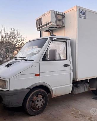 Iveco Furgone isotermico con gruppo frigorifero