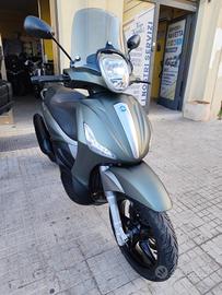 Piaggio Beverly 350