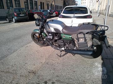 Moto Guzzi V7 IV - 2022