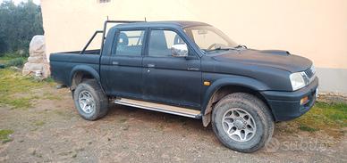 MITSUBISHI L200 Pickup 4x4