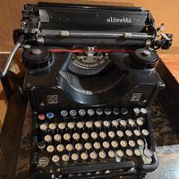 Macchina da scrivere Olivetti M40