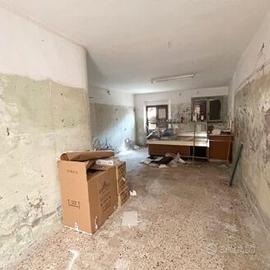 Locale commerciale, Fratterosa. F/051