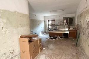 Locale commerciale, Fratterosa. F/051