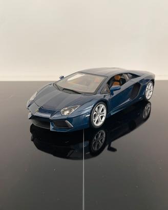Lamborghini Aventador 1:18
