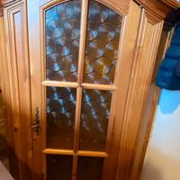 Angoliera pensile in stile montano