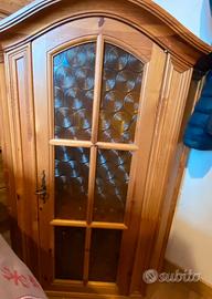 Angoliera pensile in stile montano