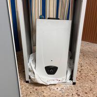 Scalda acqua a gas ARISTON