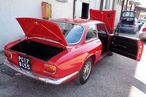 Alfa Romeo GT 1300 Junior