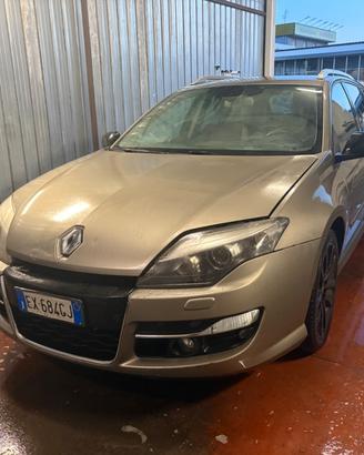 Renault Laguna 2.0 dCi 175CV SporTour Proactive 4C