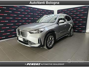 BMW iX1 eDrive 20 X-Line