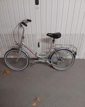 due biciclette  buono  stato