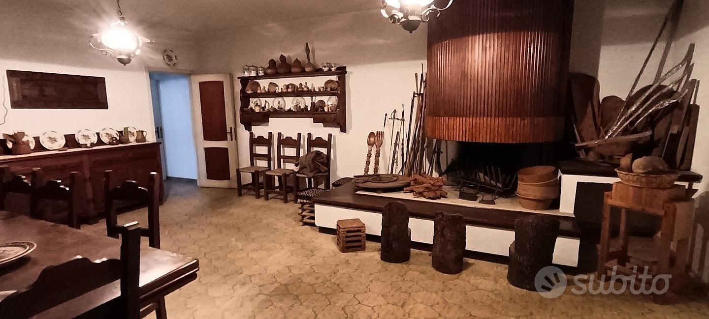 Villa Padronale Singola: Un Gioiello degli Anni '7 - Vista 4