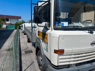 Nissan eco t100