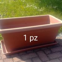 fioriera in plastica